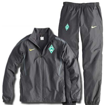 black nike full tracksuit