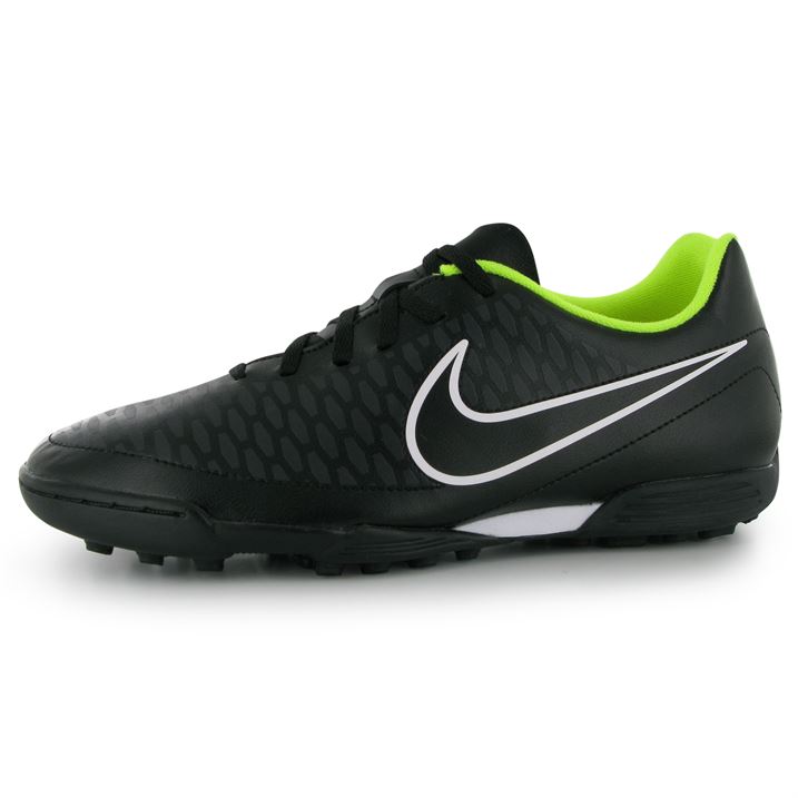 nike football trainers mens