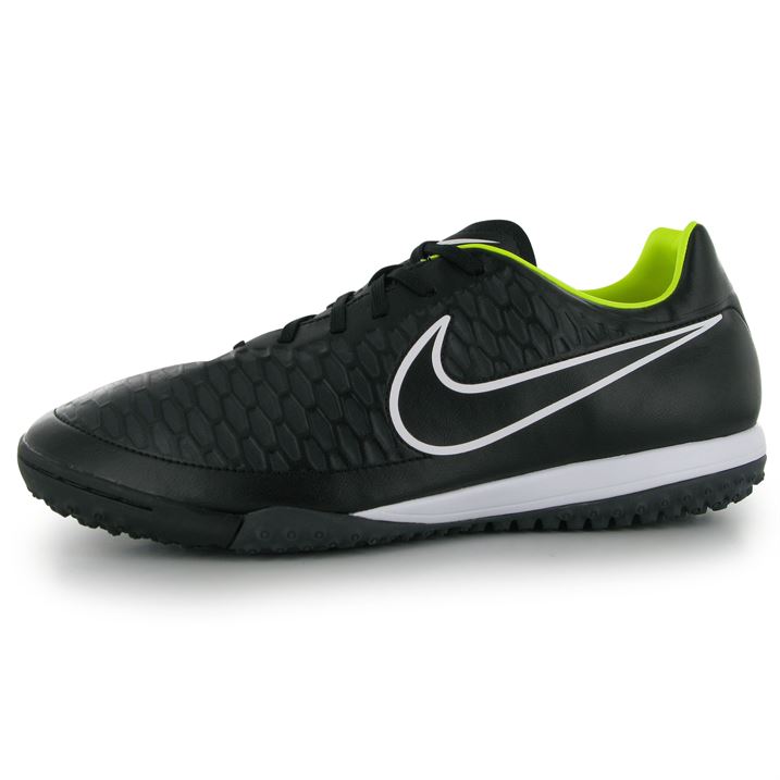 black nike football trainers